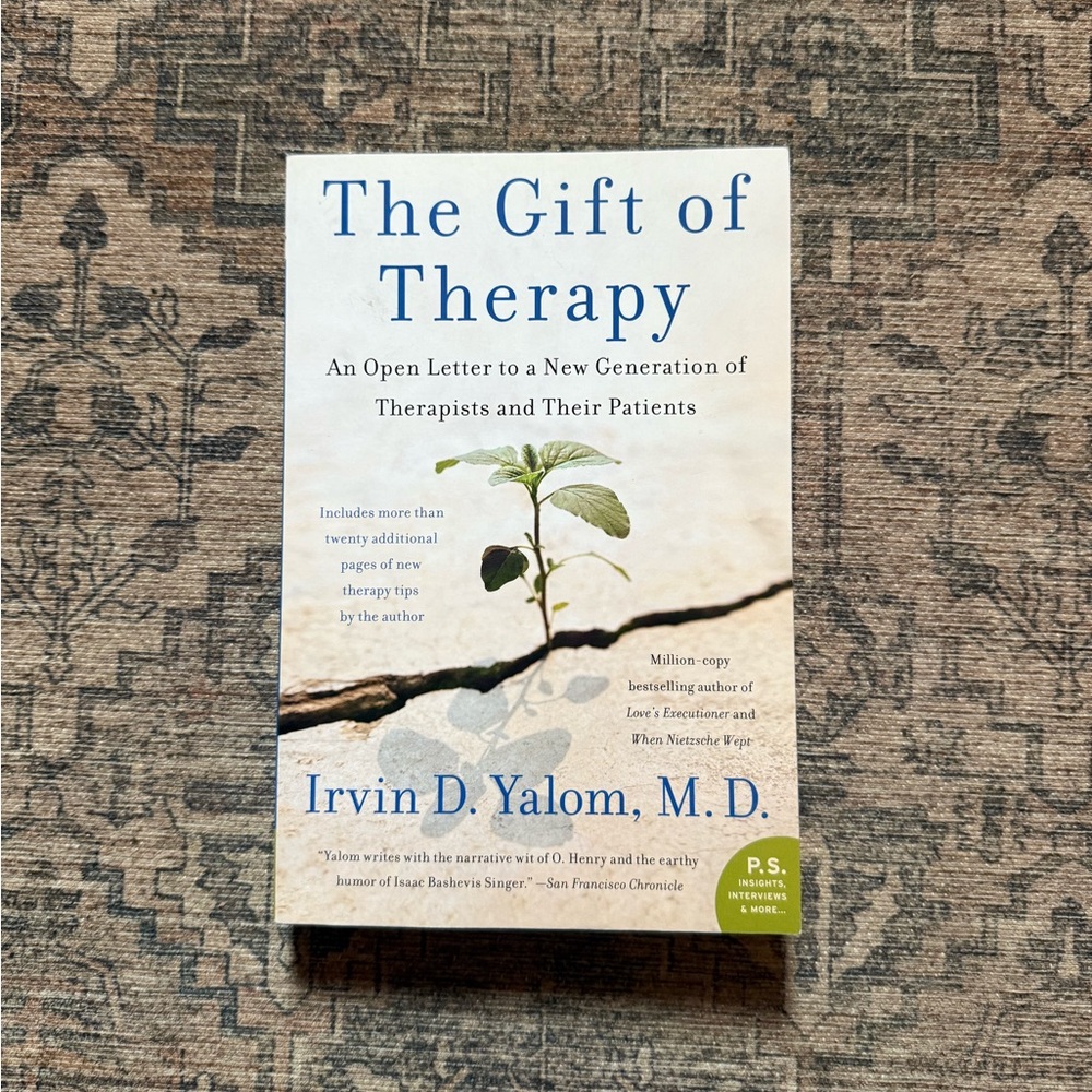 The Gift of Therapy by Irvin‎ D. Yalom M.D. - White/Tan Cover